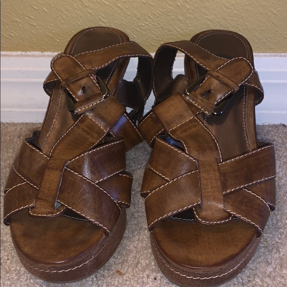 Brown Wedges